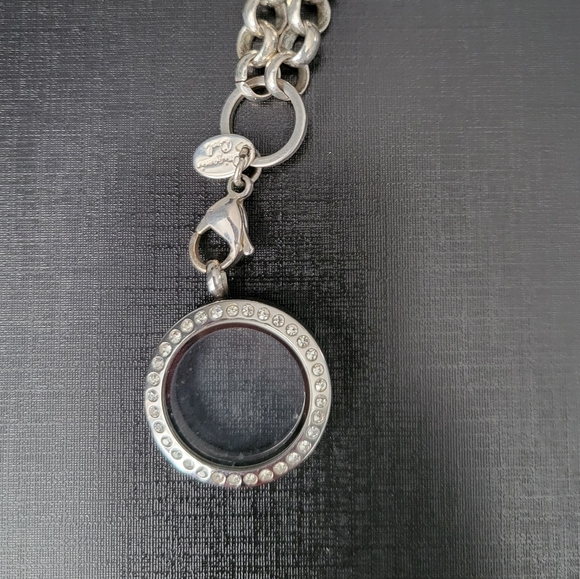 Origami Owl Living Locket - Picture 2 of 2